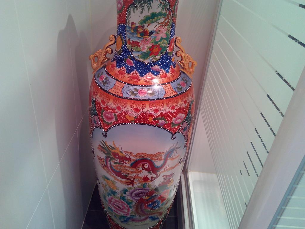 B&B Chatelet Cremers Verviers Rum bild